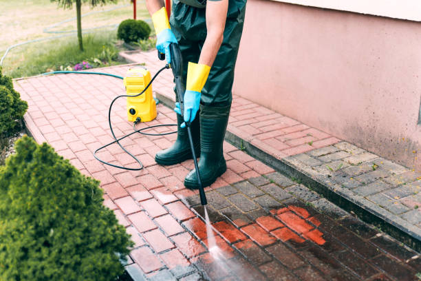 Best Sidewalk Pressure Washing  in Claremont, CA